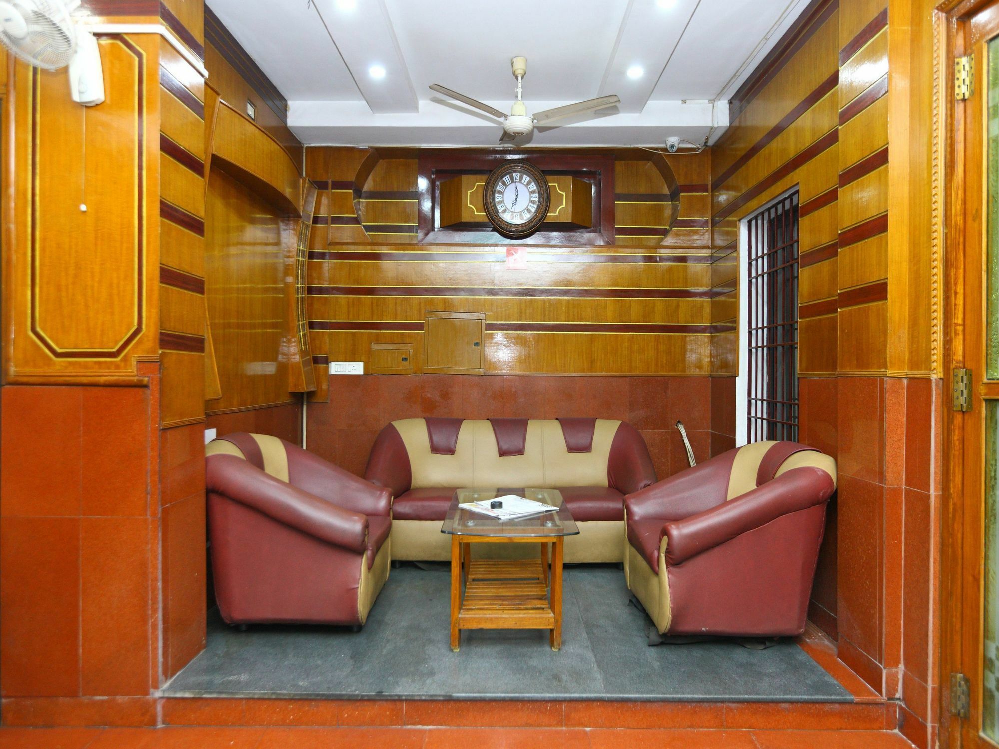 Отель Oyo 9343 Jp Residency Пондичерри Экстерьер фото